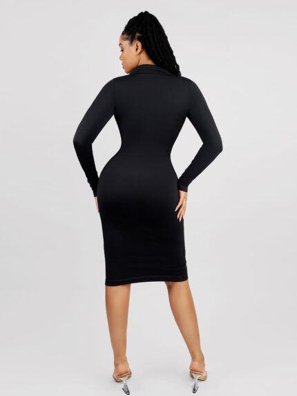 Vue de dos de la robe noire midi.